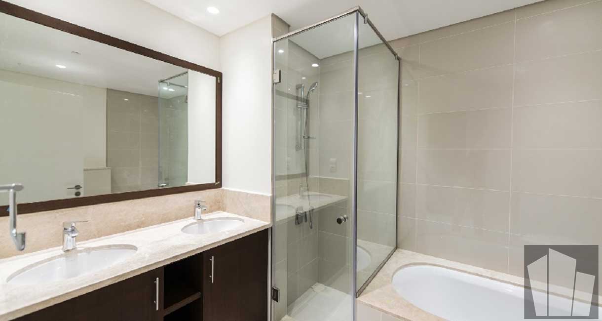 BLVD Crescent Apartments Downtown Dubai Washroom